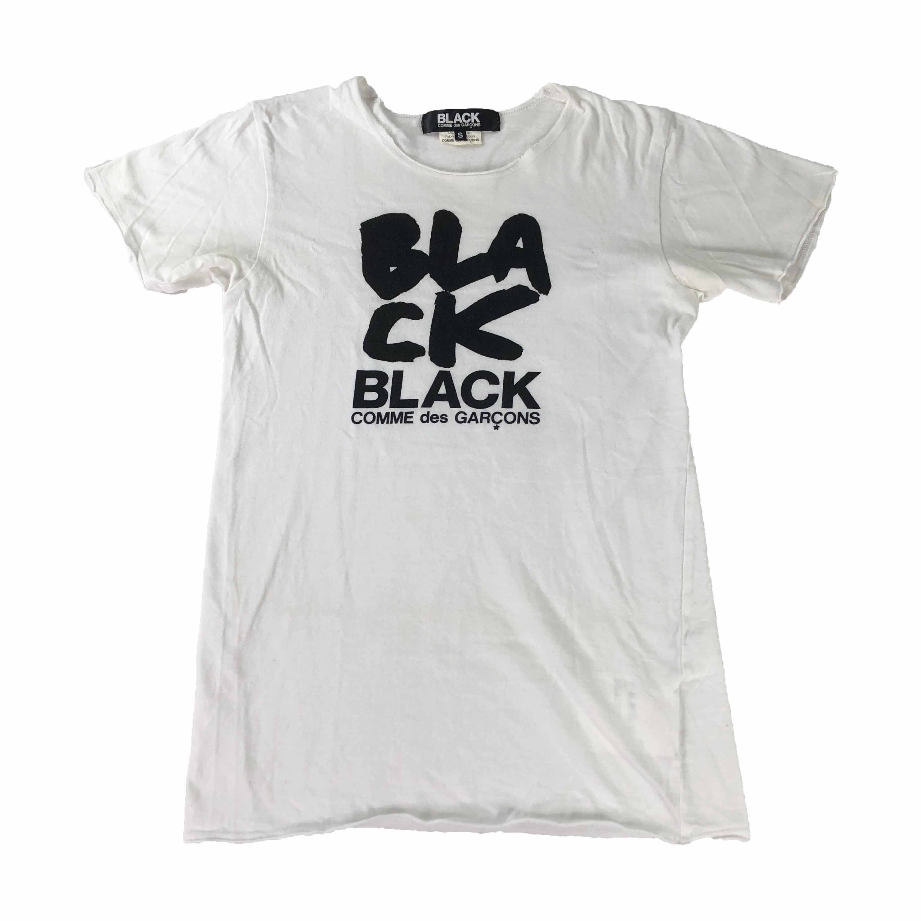 [Comme Des Garcons] BLACK White Logo Tshirt - Size S